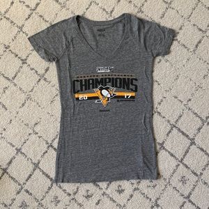 Pittsburgh Penguins V Neck T-shirt